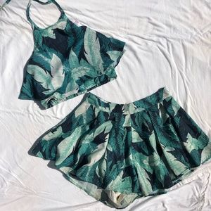 GREEN 2 PIECE WITH LEAVES